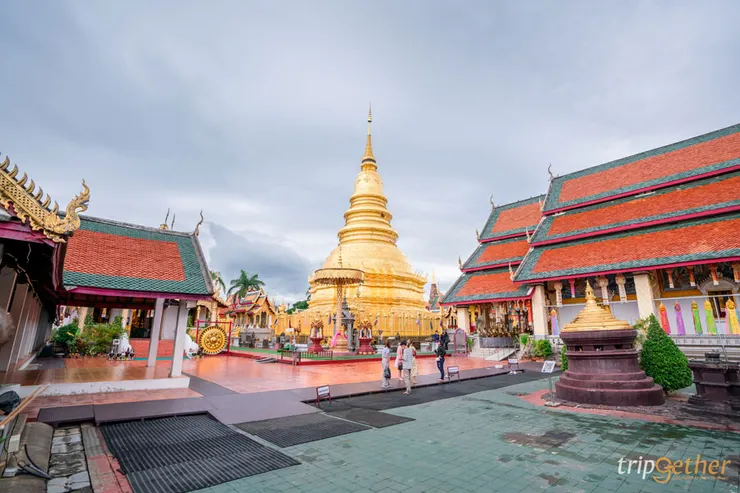 【南奔府】哈里奔猜寺，圖片取自 Tripgether 