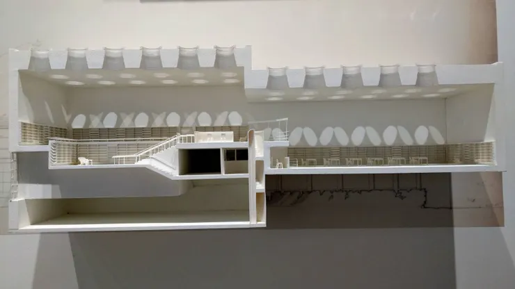 維堡圖書館（𝗩𝗶𝗶𝗽𝘂𝗿𝗶 𝗟𝗶𝗯𝗿𝗮𝗿𝘆）：設計圓錐形的天窗豎井，將陽光分散與反射，營造適合閱讀的光線