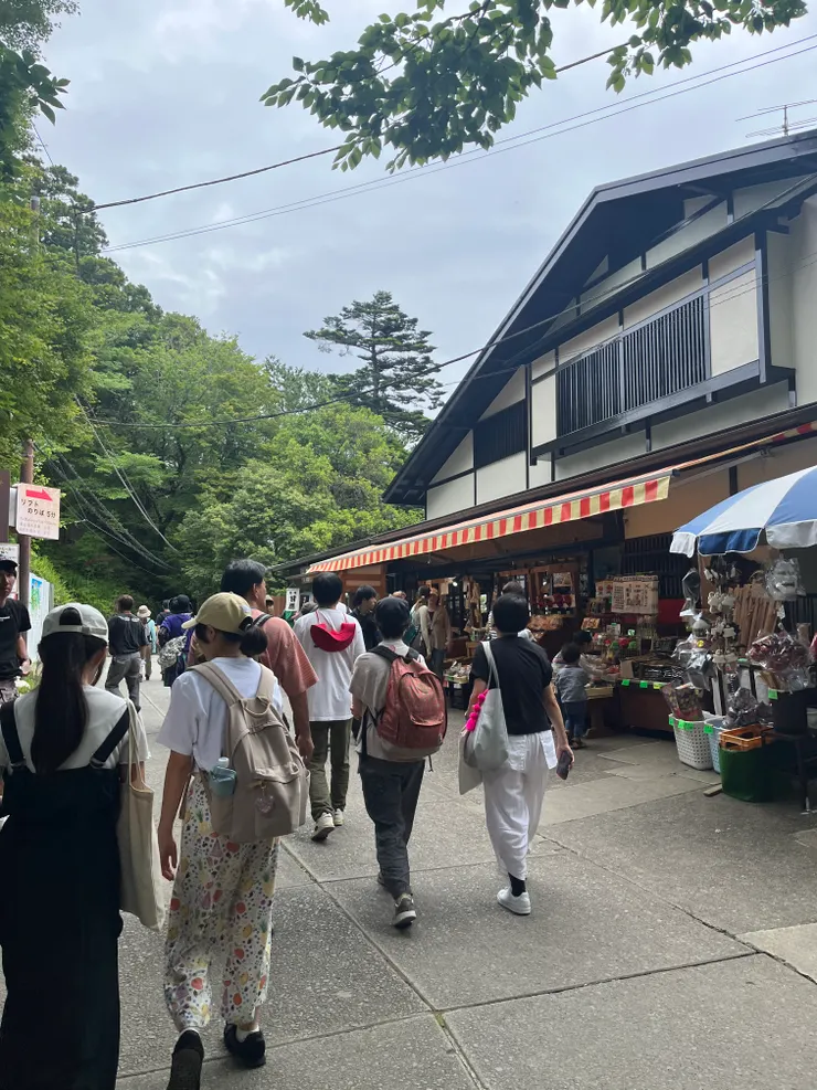 很喜歡逛這種當地特色的店,有很多小物可以看