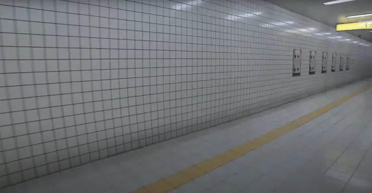 全都是同一張海報(這蠻簡單的