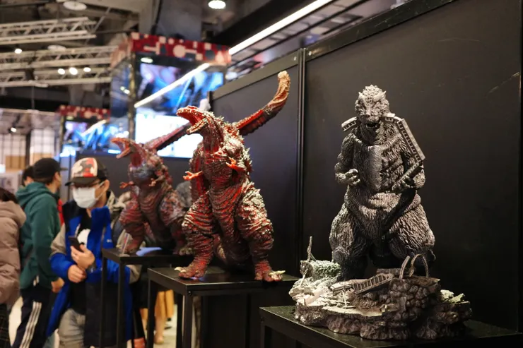 在三創巧遇哥吉拉展