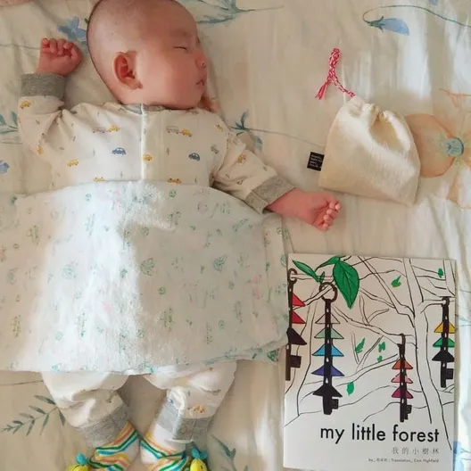 我的寶寶 、東姬送的圖文書，以及新產品jackstones