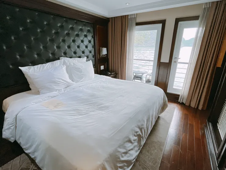 Elegance Balcony Suites Cabin