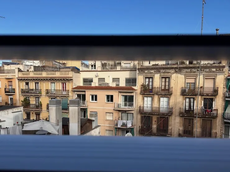 從住處窗戶外看看！