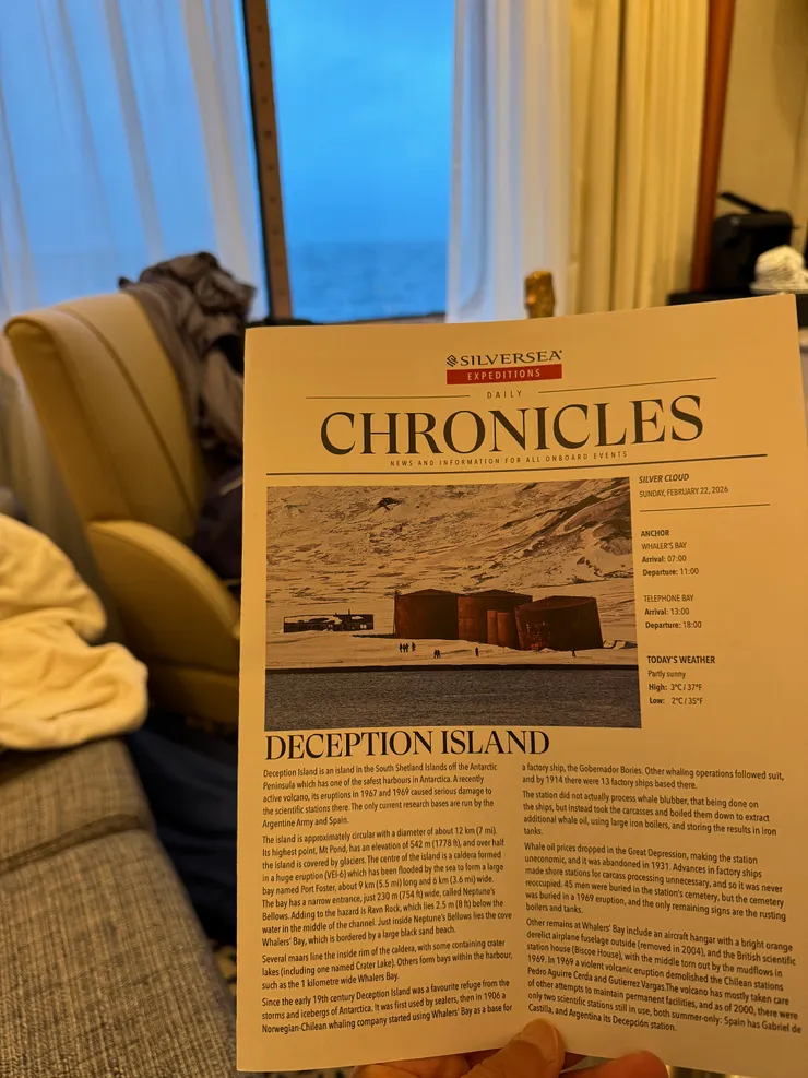 每天起床會收到的郵輪早報，詳細介紹今天要登陸的地方與本日郵輪活動安排與餐廳