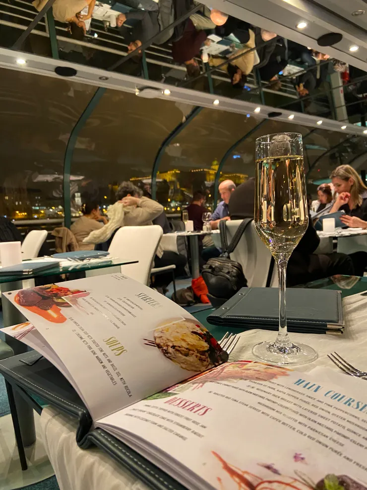 迎賓飲料 - 香檳伺候,這個行程90美/人(價格偷偷藏在這裡)