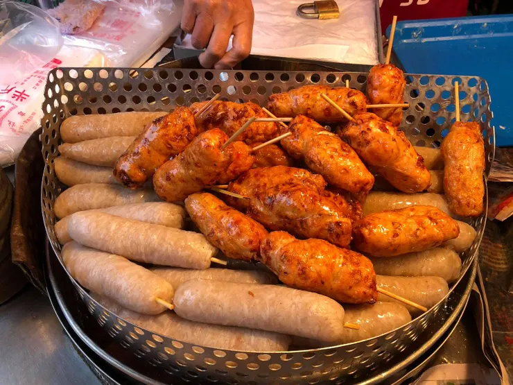 美味的龍鳳腿、糯米腸（圖片截圖於網路）