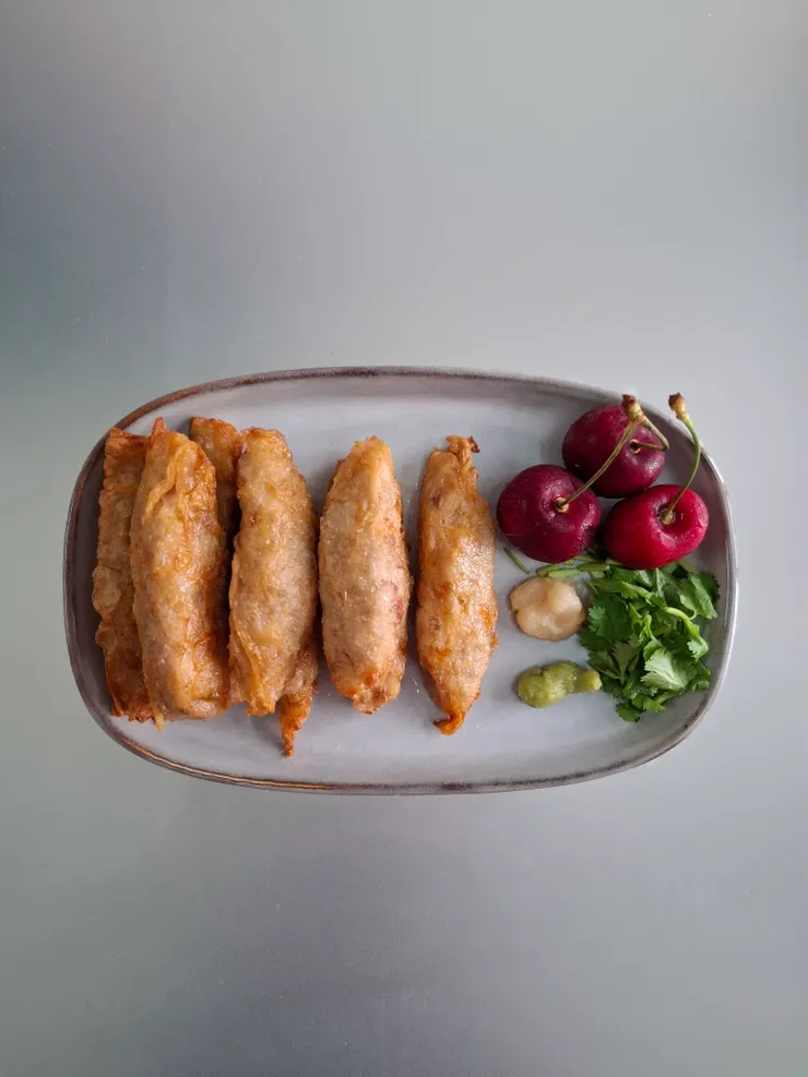 跟媽媽膩在ㄧ起很幸福。