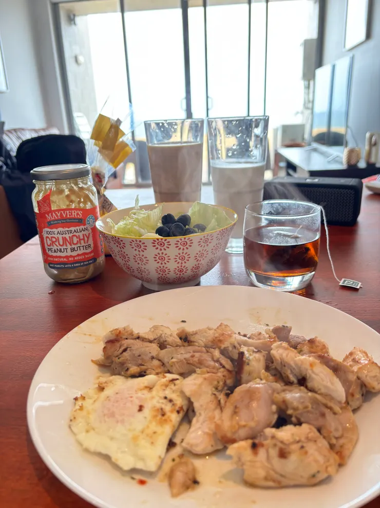 本人偏愛第二款，華人還是離不開鹹食XD