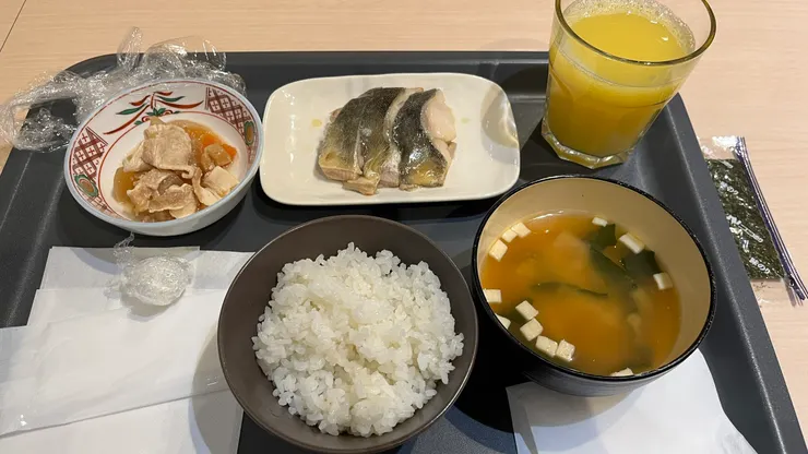 飲料部分同樣自取。