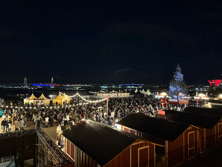 小小園區塞滿人