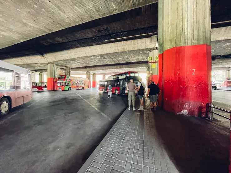 巴士總站 ( 點我有所在位置連結 )