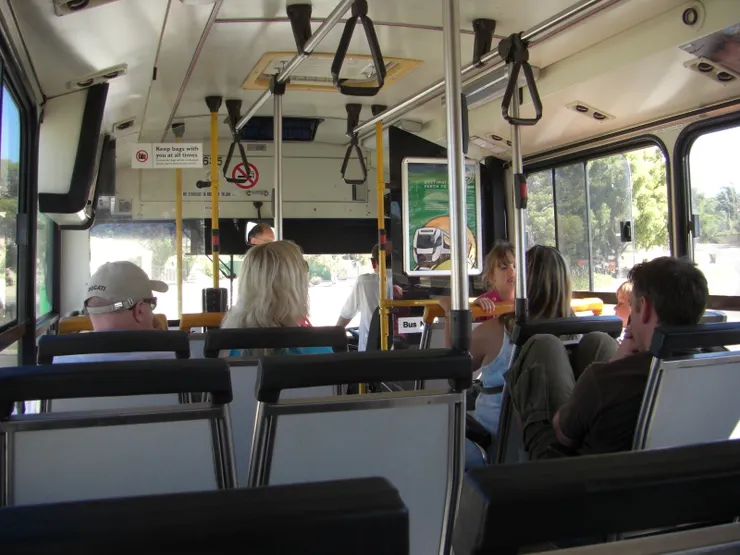 坐公車去水族館囉～