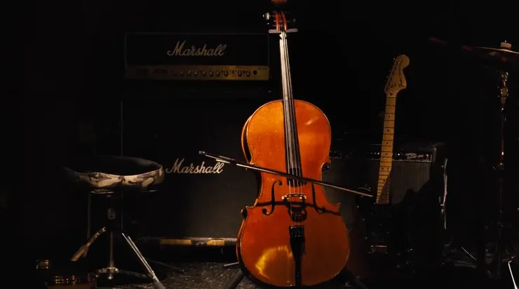 Dan 聽 Gretta 唱歌時，音樂家＋製作人的創意靈魂爆發，在腦海想像編曲的畫面