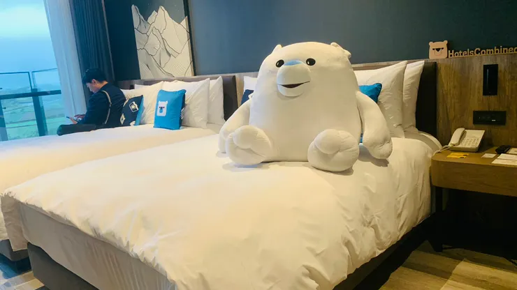 這個熊的size幾乎是真人大小了。