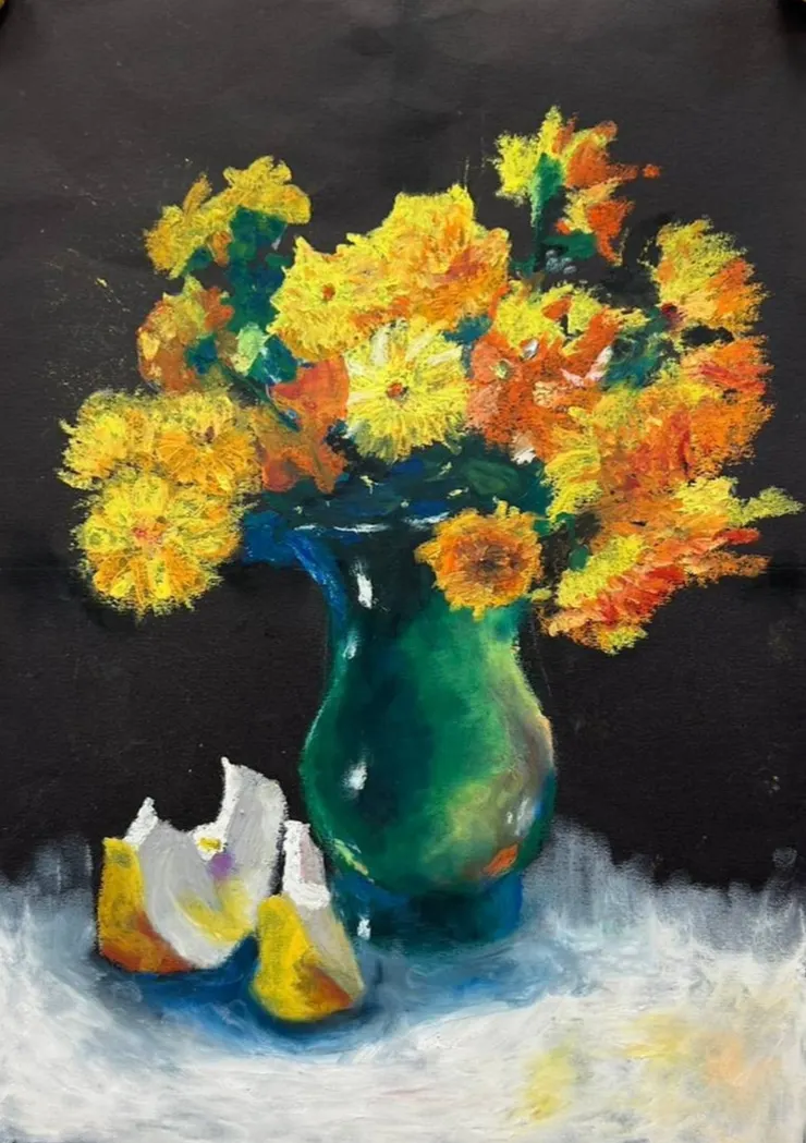 哈密瓜與鮮豔黃花朵