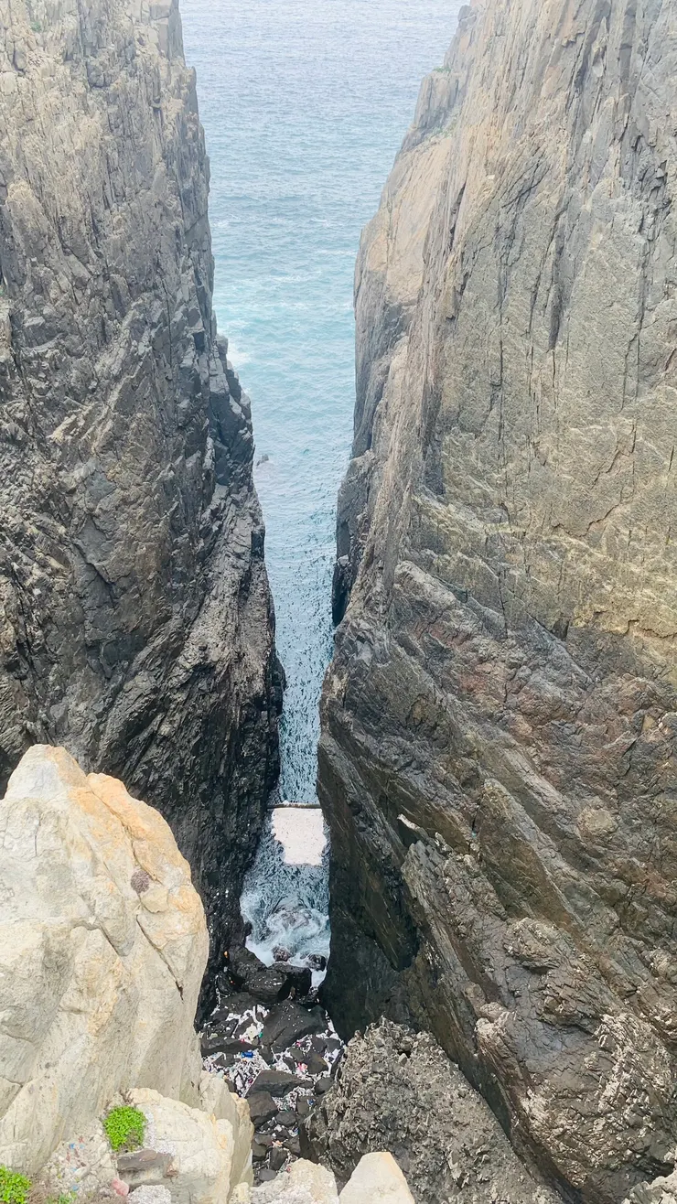 想不到這片石頭有淒美的愛情故事。