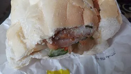 [異國美食]黑龍越南法國麵包，現點現做法國麵包代表店，信義區