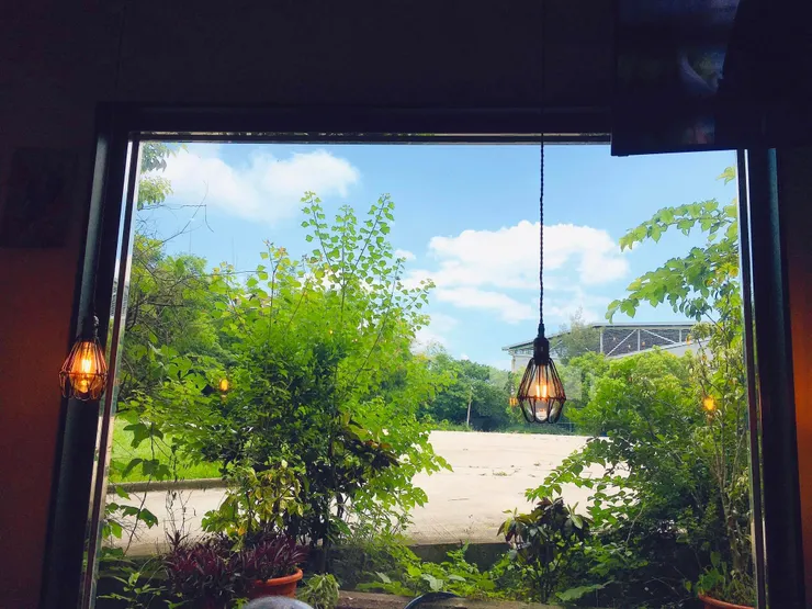 附近大學的籃球場