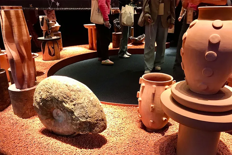 Elizabeth Leriche 主導的「WHAT'S NEW ? IN DECOR」的主題展,帶出了基於 Terra Cosmos 的沉浸式故事。這位趨勢預言家將魔法與科技作結合,揭示了能產生理想未來的美學和影響力。