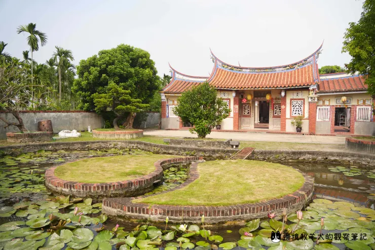 楊氏宗祠有著知名的太極兩儀池