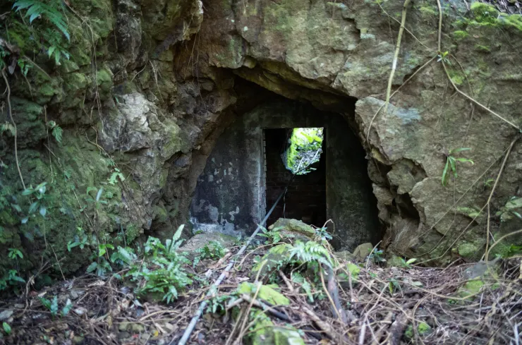 振山煤礦運煤隧道遺址