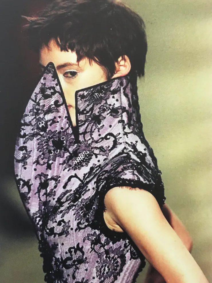 McQueen的屏風刺繡旗袍作品