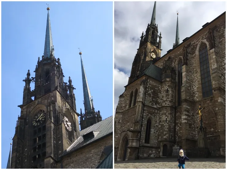 Petrov 20世紀才加蓋的兩座尖塔，讓他成為Brno最高教堂，右圖為兒子與教堂比例尺