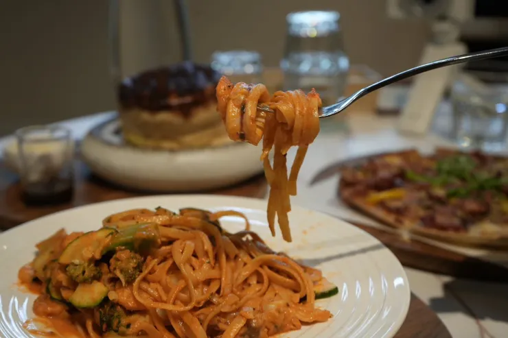 海鮮番茄橘醬義大利麵