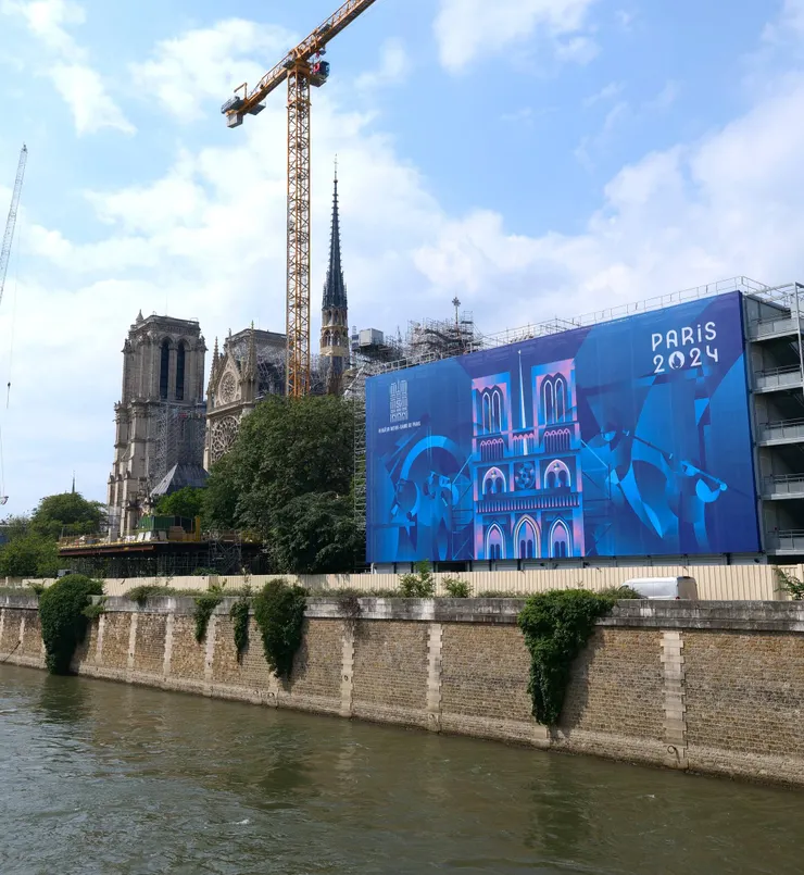 圖片來源：Rebâtir Notre-Dame de Paris