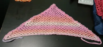 [日誌]鉤針三角頭巾