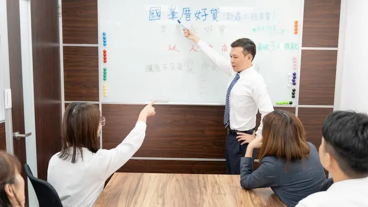 圖說:民眾選擇合法登記立案、資訊公開透明的公司,才能保障自身權益。(圖/國峯厝好貸)