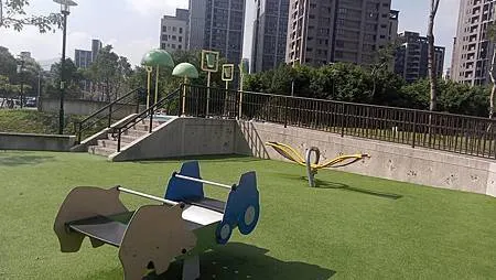 [新北旅遊]十四張歷史公園，十大共融特色遊具、環保永續、地方