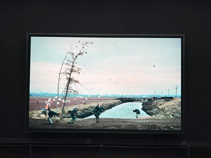 Jeff Wall 的作品: "A Sudden Gust of Wind"