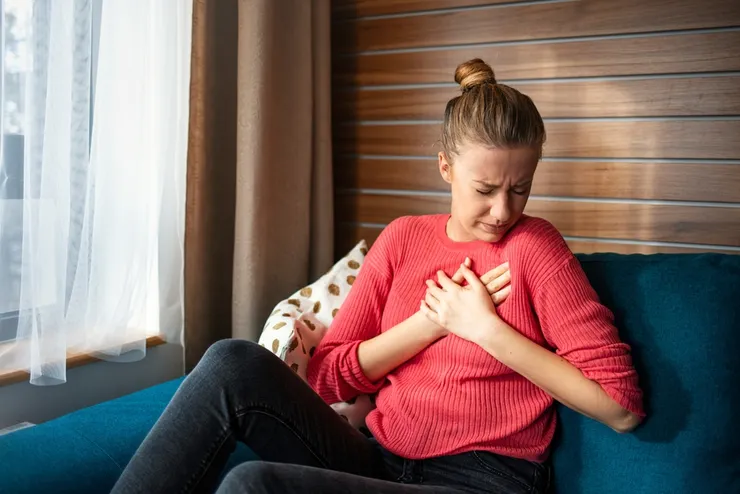 春季轉夏季，警戒胸悶感！五月的症狀警訊，內湖安安藥局的藥師關心您！