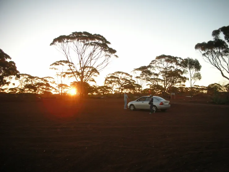 車車來囉~ 那小不隆咚的女生就是我啦,年輕就是瘦。