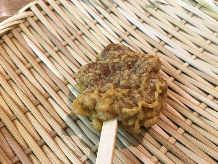 小小一顆炸楓葉饅頭美味十足