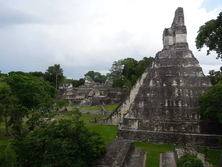 提卡爾廣場、二號神廟與北衛城