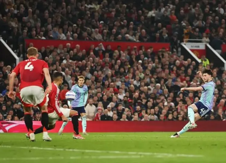 迪勤懷斯抽射破網助阿仙奴追和1:1