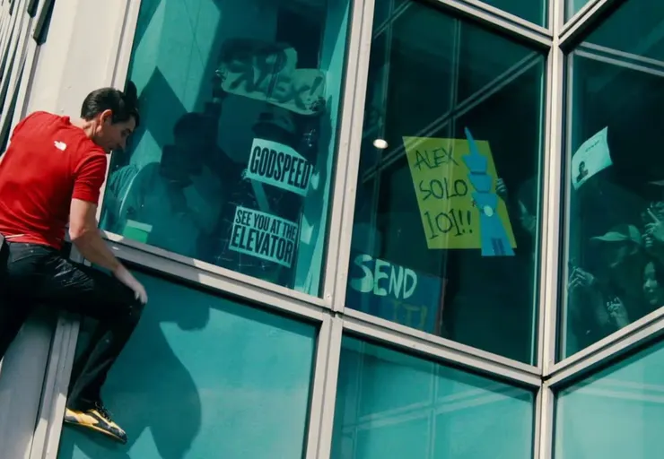 赤手獨攀台北 101：直播 | 評價 8/10  | awwrated