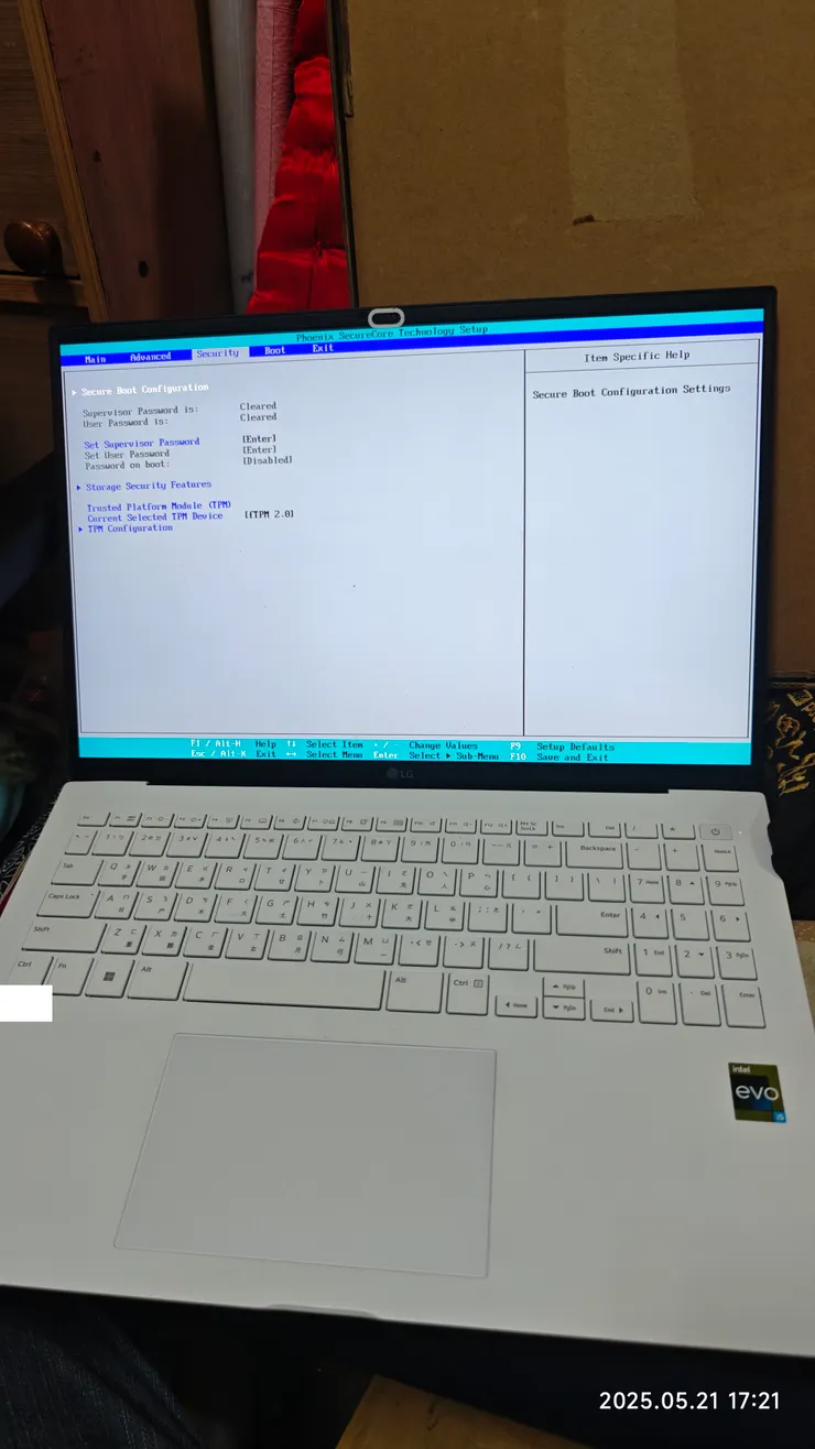 進入UEFI(BIOS)裡面,確認主板狀況。