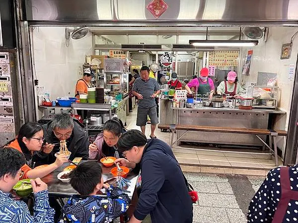 基隆傳統美食，兩利餛飩大王，必吃古早味