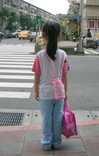 妮妮的背影