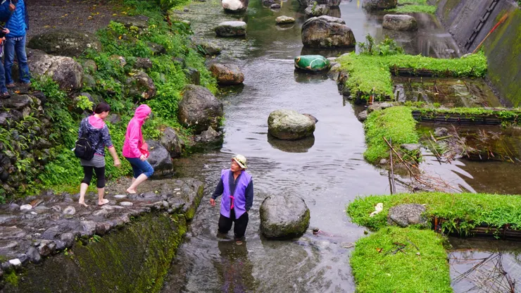 年輕妹妹下水囉