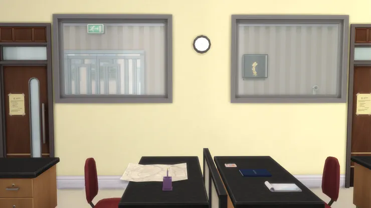 糟糕，時鐘反白了，看不到什麼時候下班！但老師基本上都得加班...