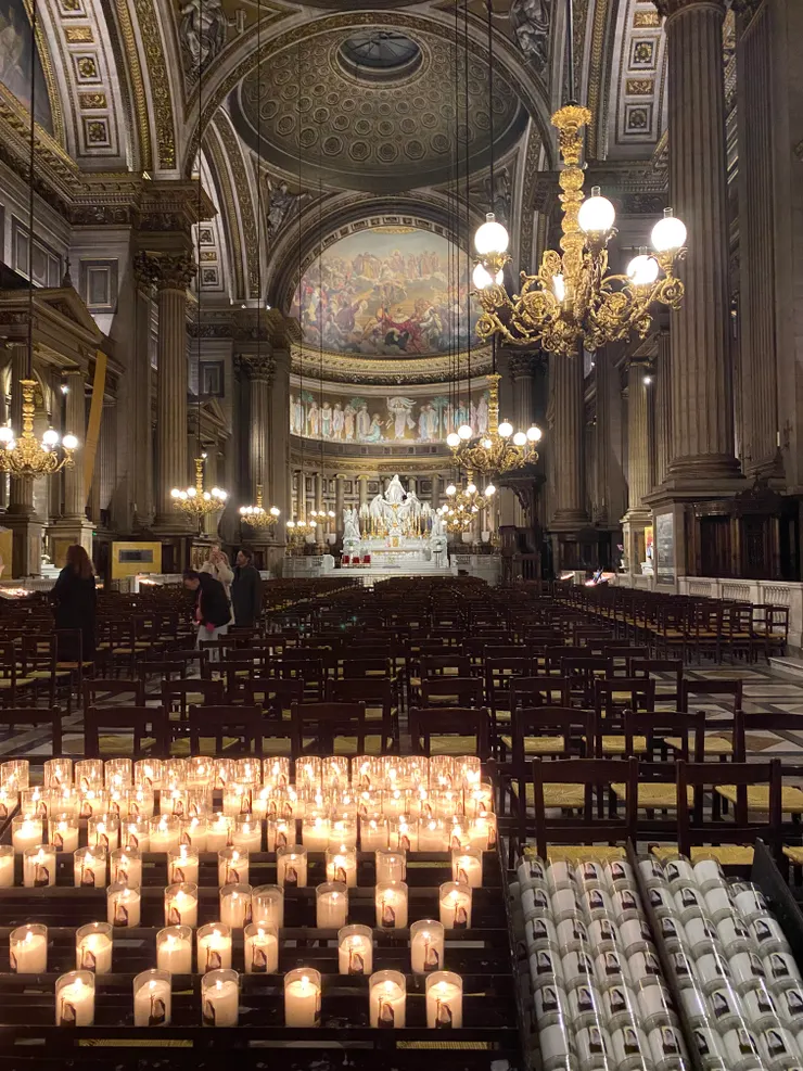 瑪德蓮教堂內部