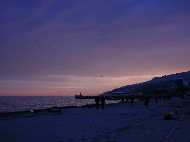 黑海奧得薩美麗的天空｜現在已經是戰火蔓延的城市
