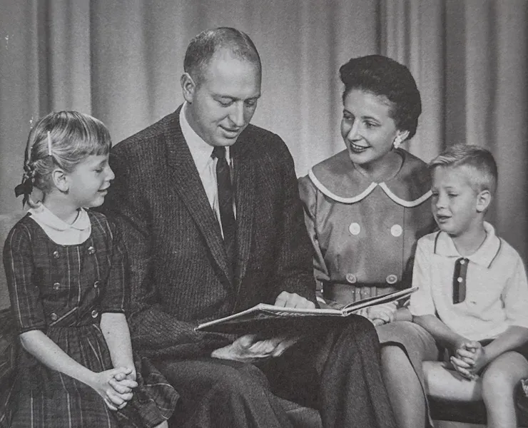 比爾．蓋茲的父母對他影響很大（截自《原始碼》）