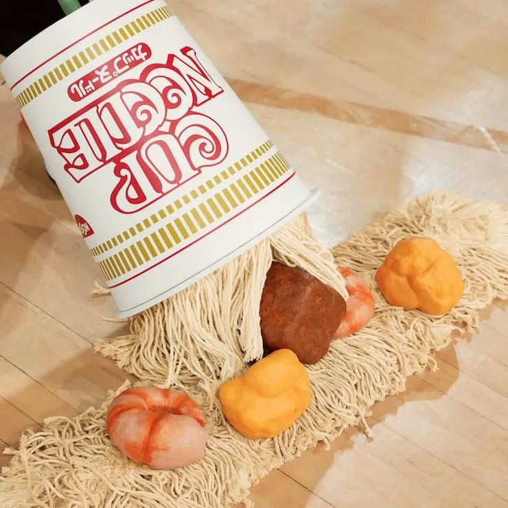 日清泡麵推出泡麵拖把，引起一陣討論。（圖片來源：網路資料）