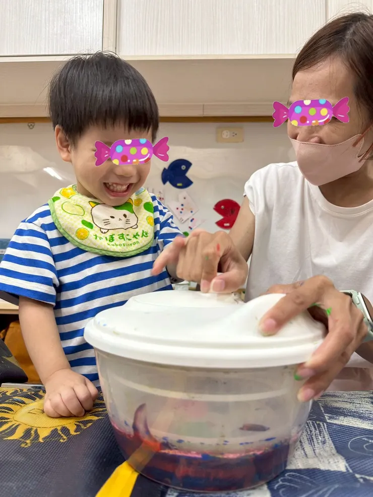 能快速旋轉一個東西對孩子是一個不得了的體驗